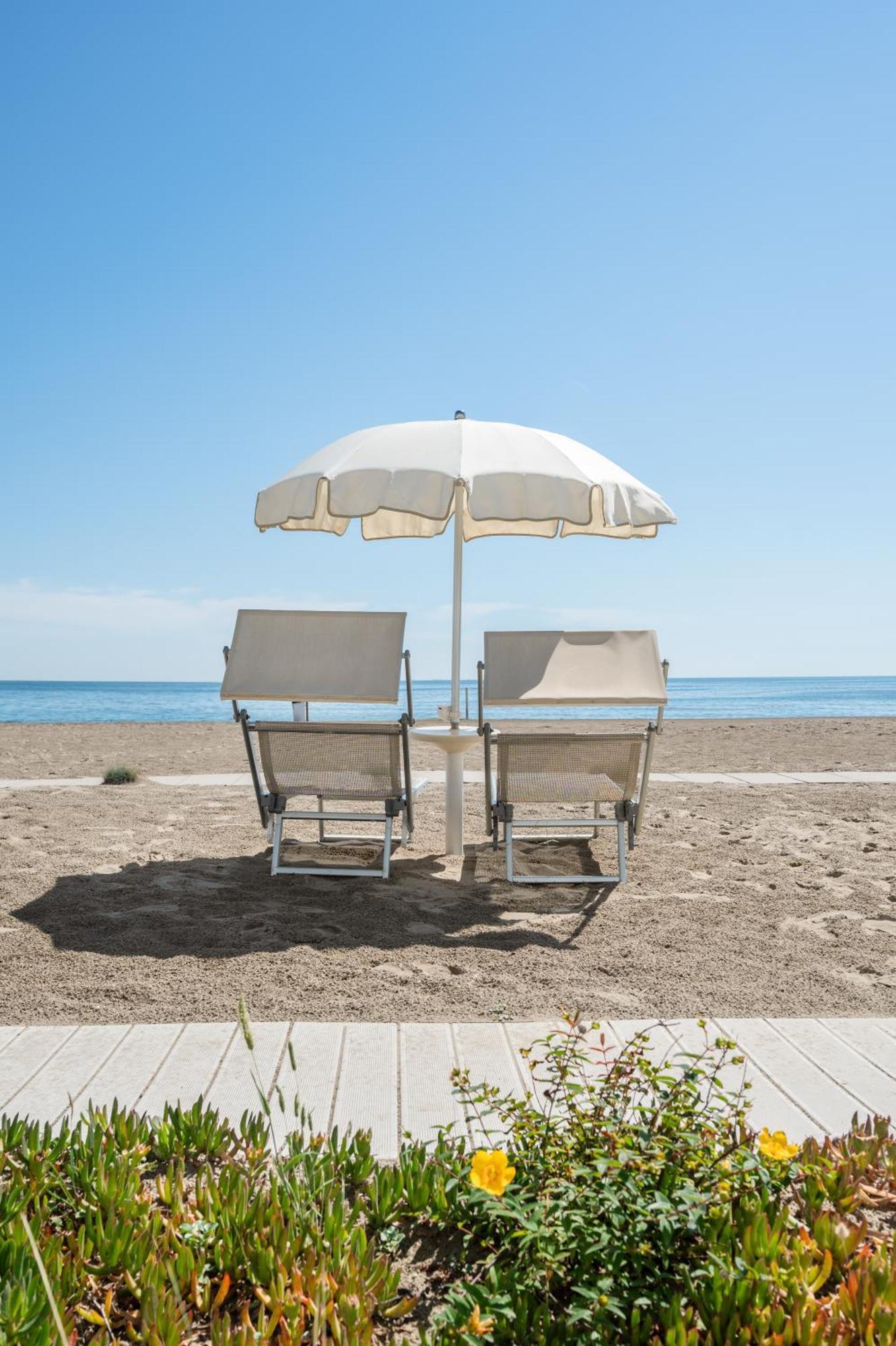 Terme Beach Resort Punta Marina Esterno foto