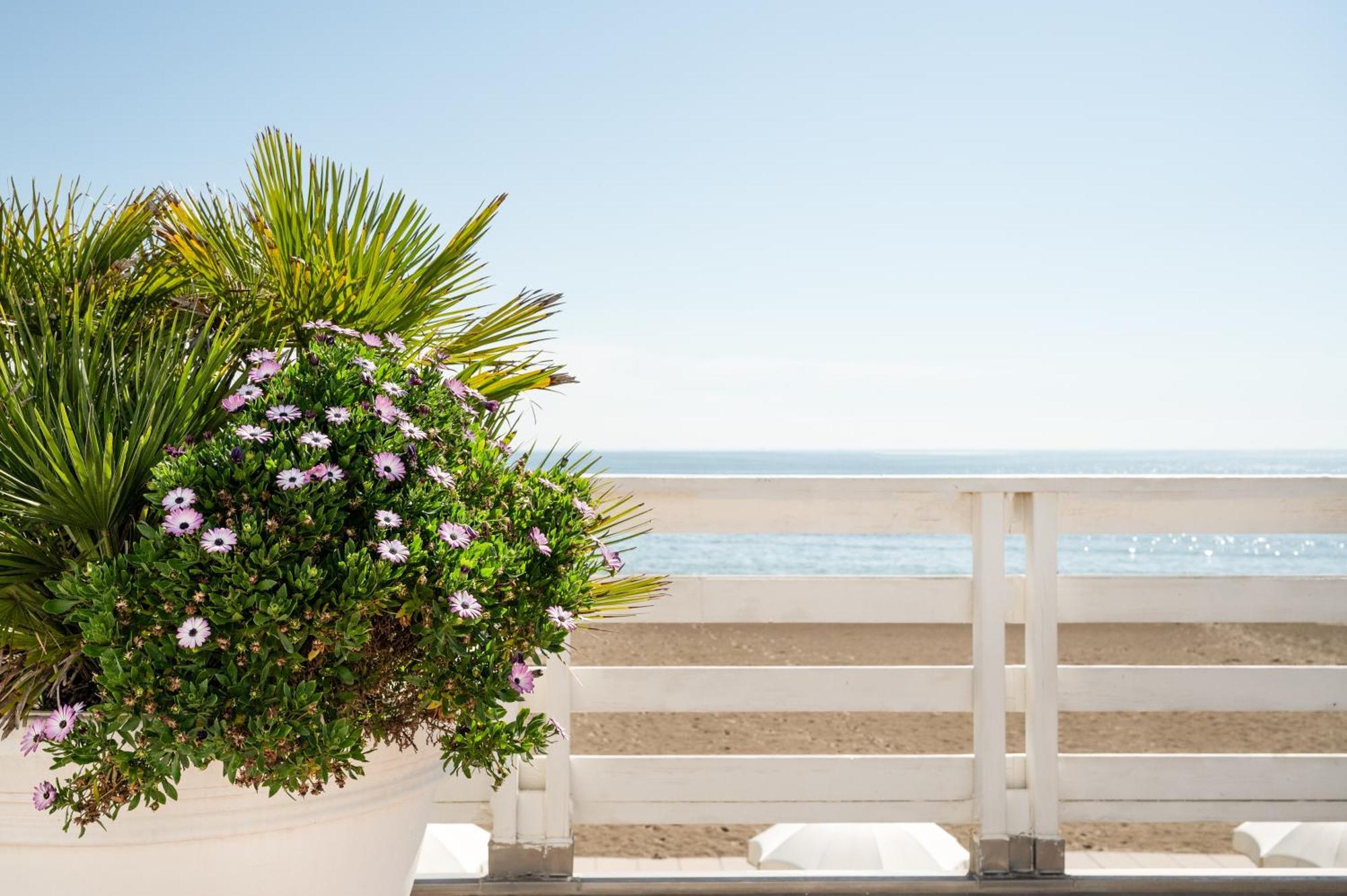 Terme Beach Resort Punta Marina Esterno foto