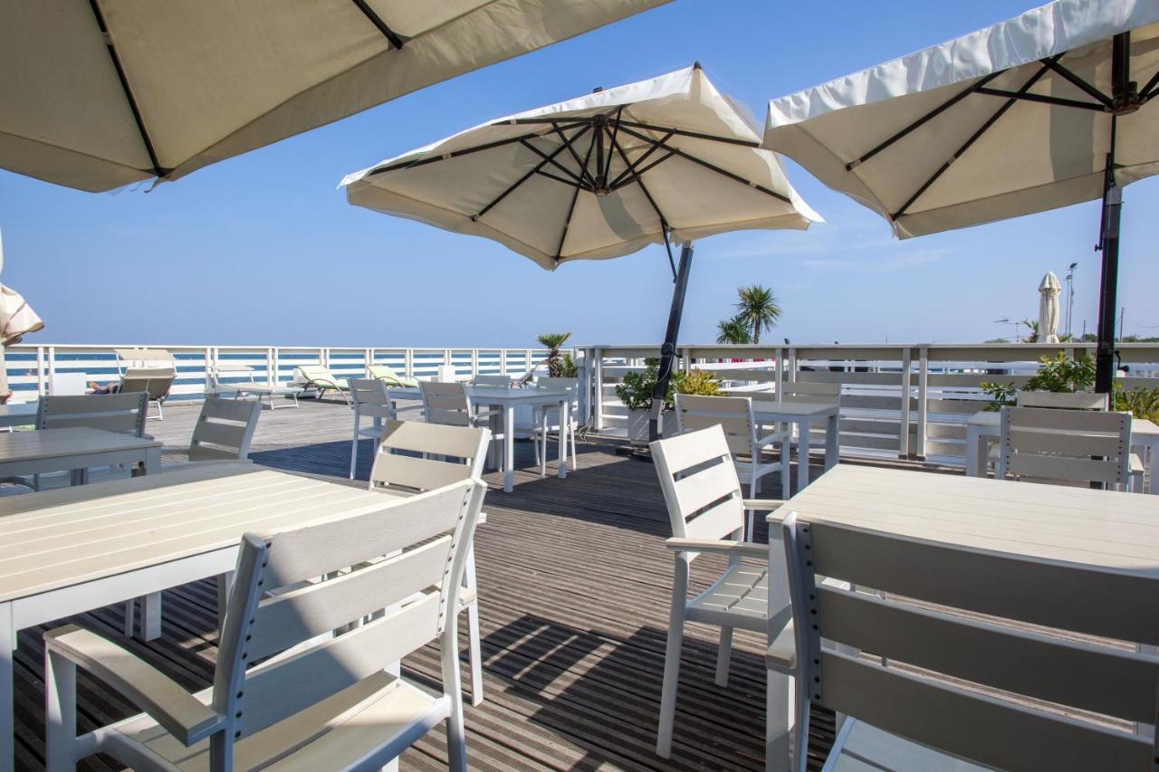 Terme Beach Resort Punta Marina Esterno foto
